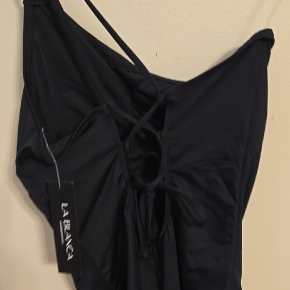 La Blanca Tummy Control Elegant Black One-Shoulder Swimsuit NWT $103 sz 12 - Picture 4 of 5